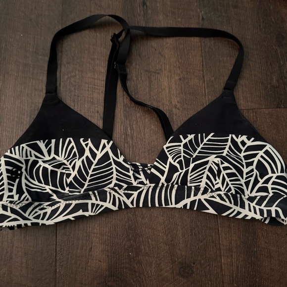 Lululemon bikini  top 6 - Picture 3 of 5
